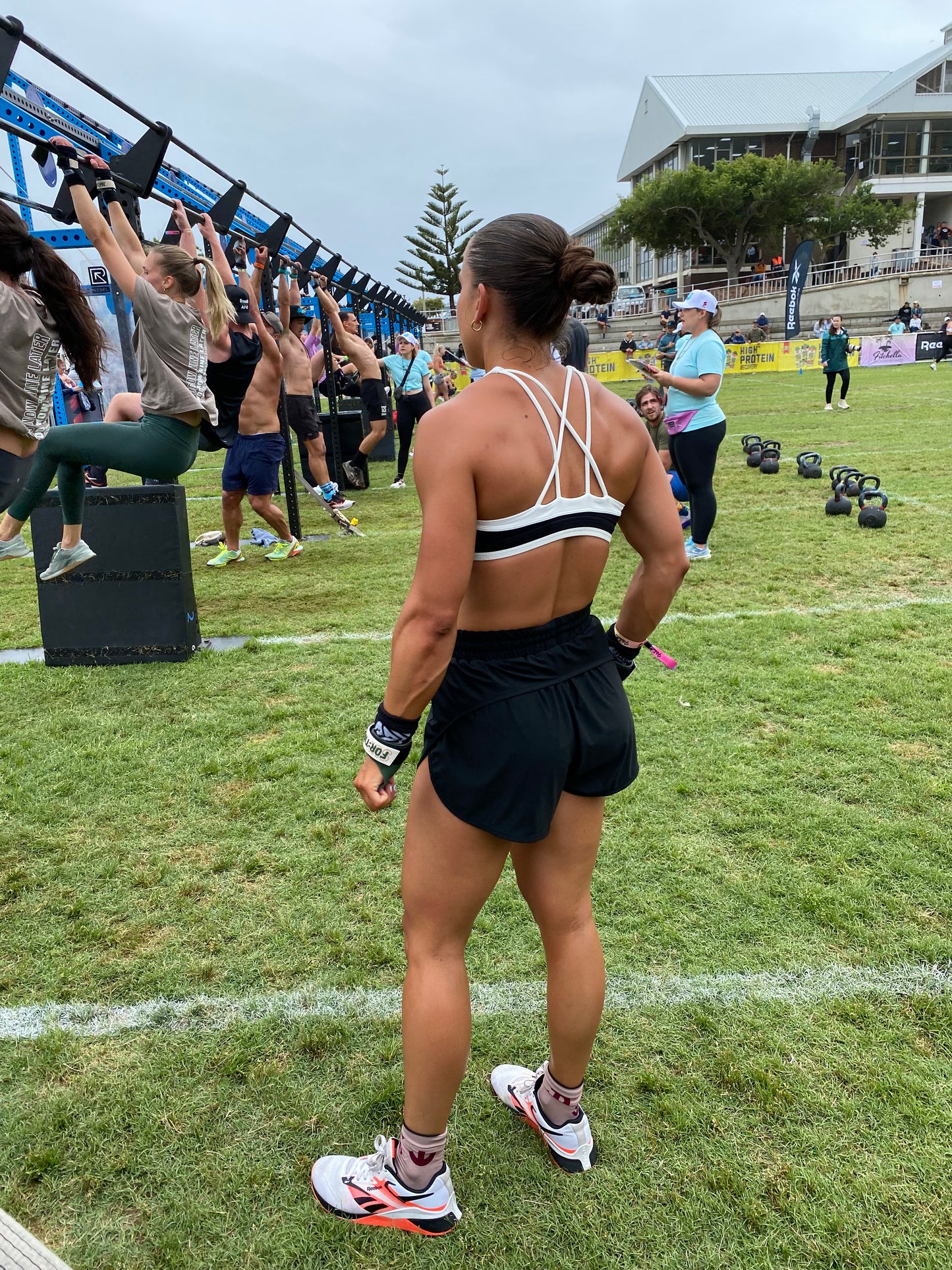 Contrast sports bra in Black and white