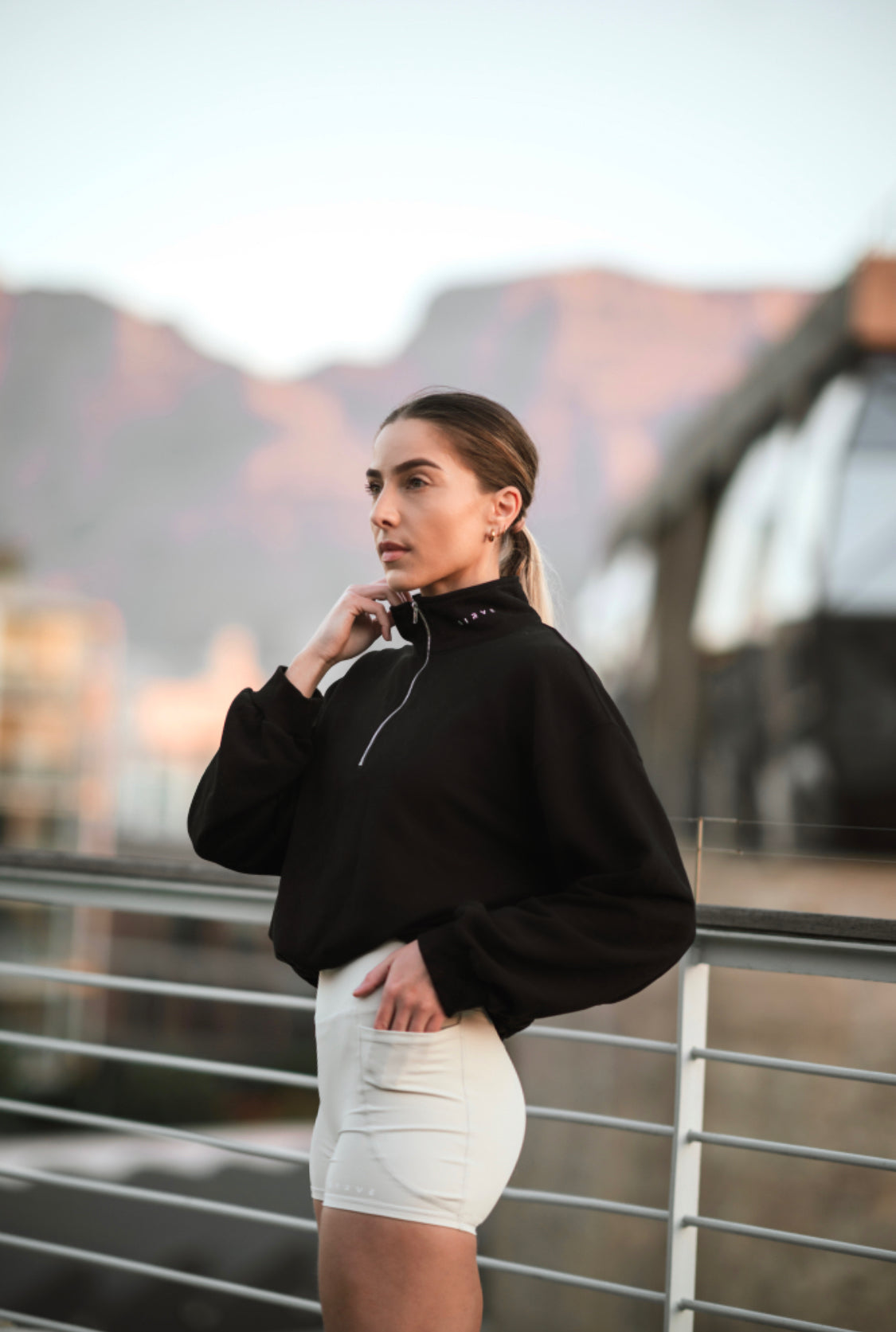 Collar Jacket in black