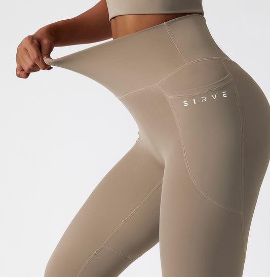 Performance meet Active Elegance Tights in Beige