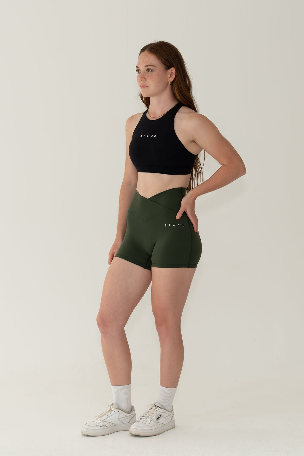 Born to Sirve shorts in Green