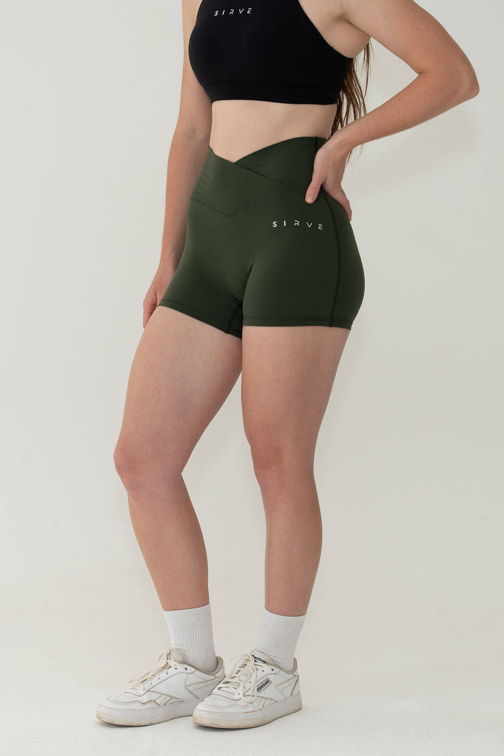 Born to Sirve shorts in Green