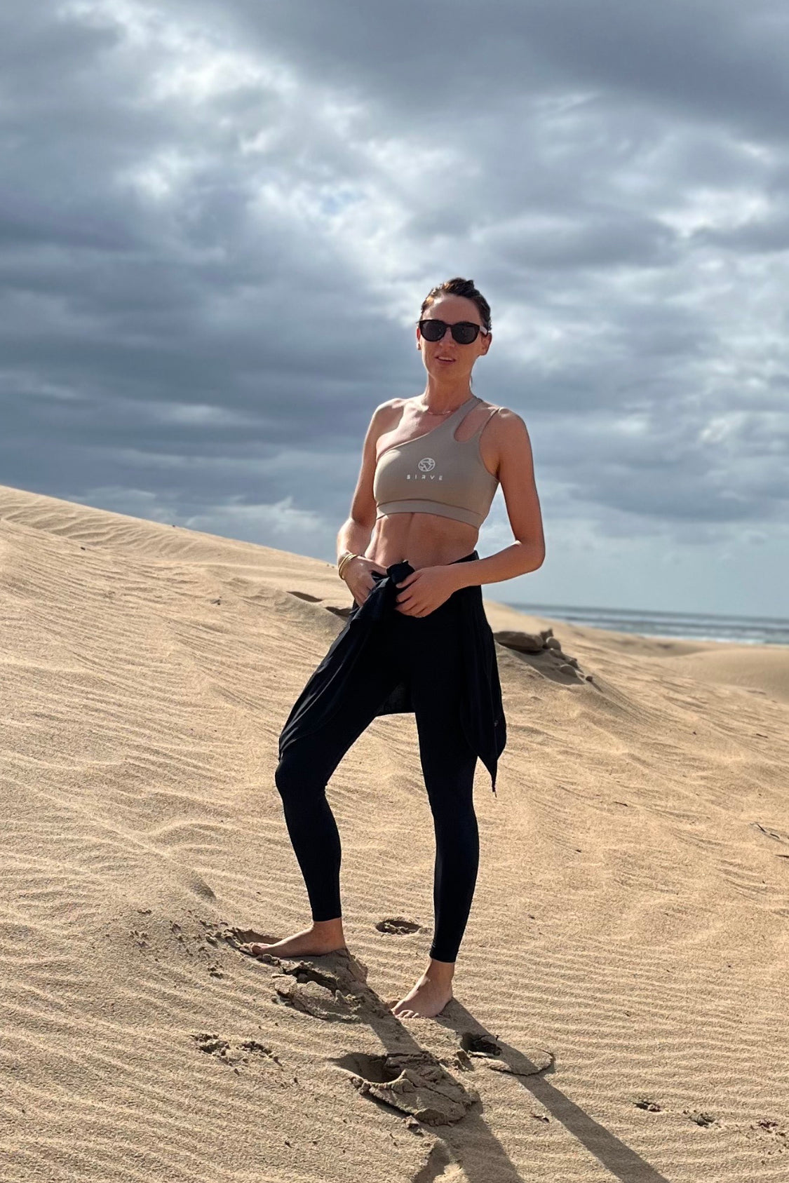 Sirve Asymmetric sports bra
